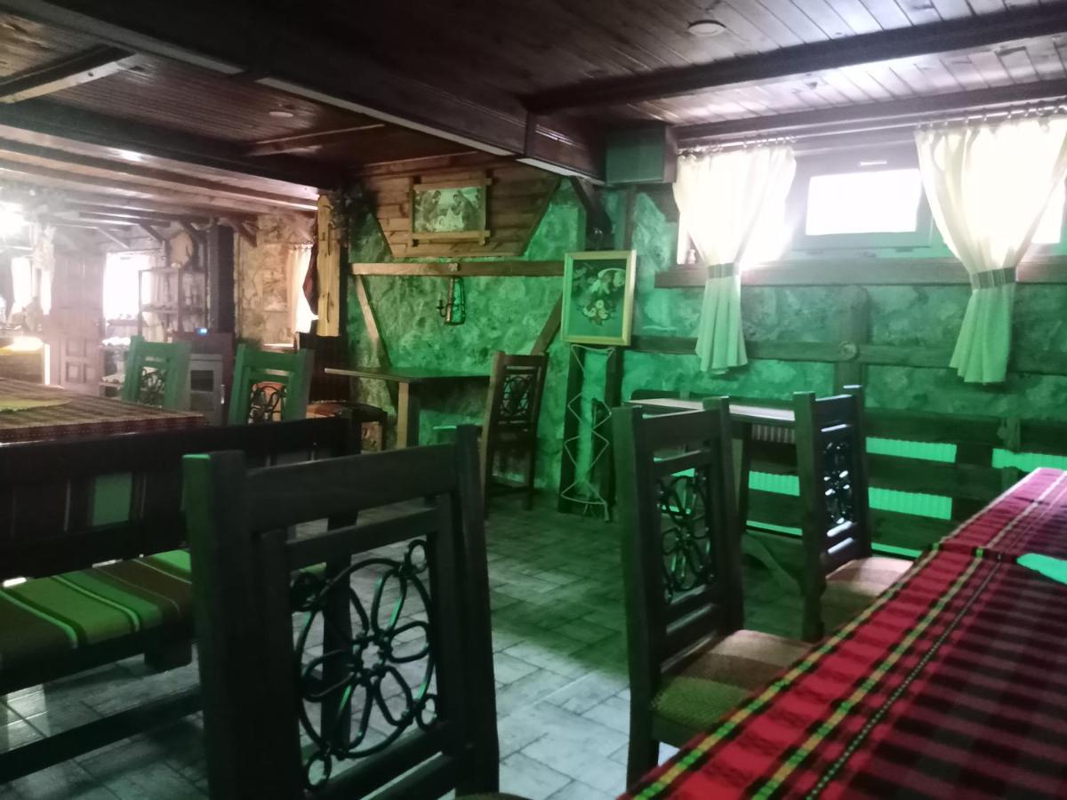 Hotel Кръчмъ При Байката à Ribarica Extérieur photo