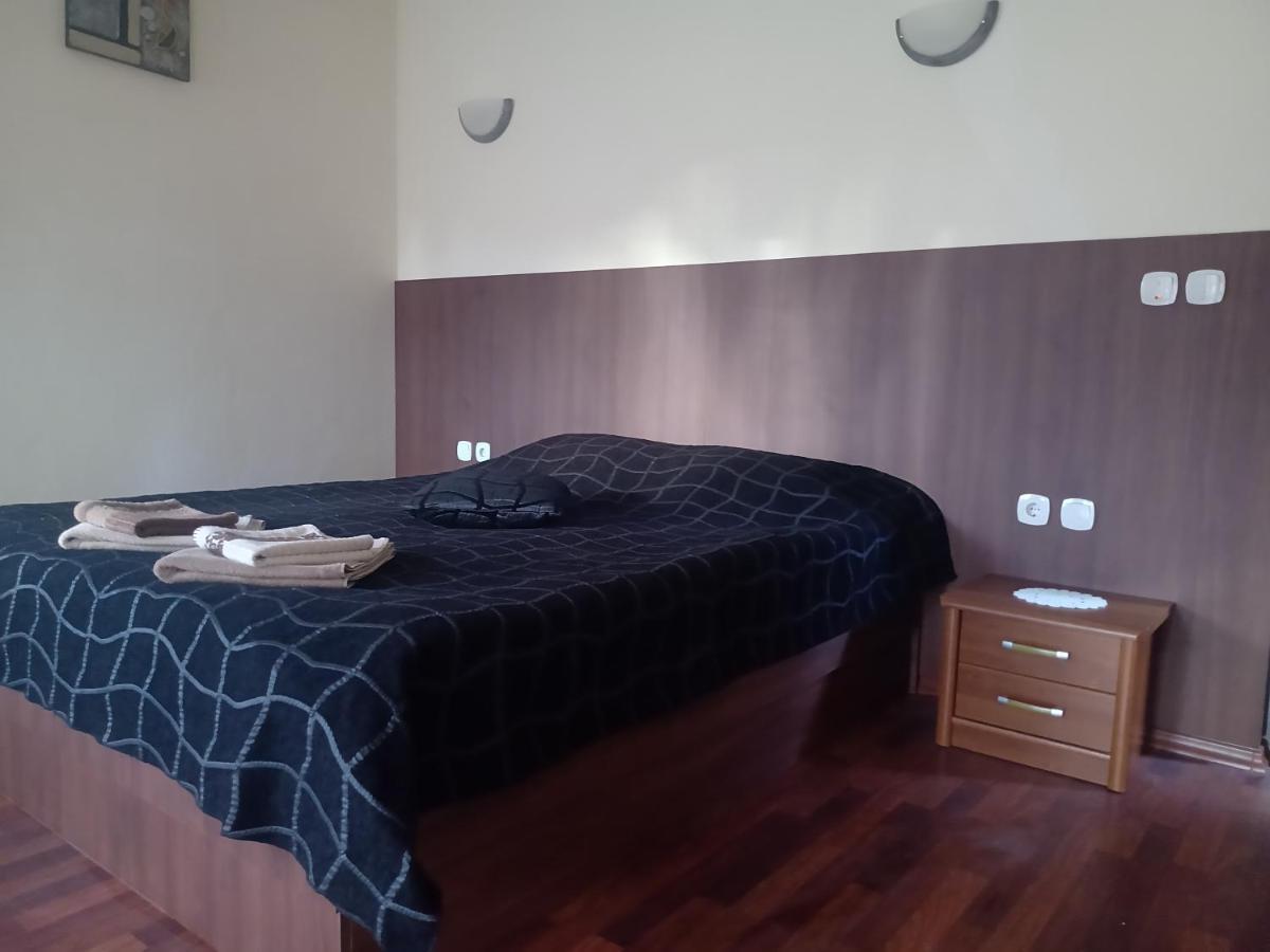 Hotel Кръчмъ При Байката à Ribarica Extérieur photo