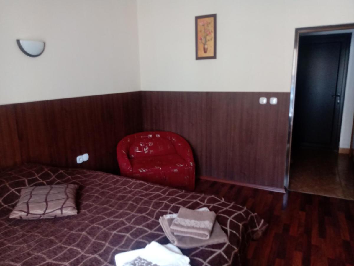 Hotel Кръчмъ При Байката à Ribarica Extérieur photo