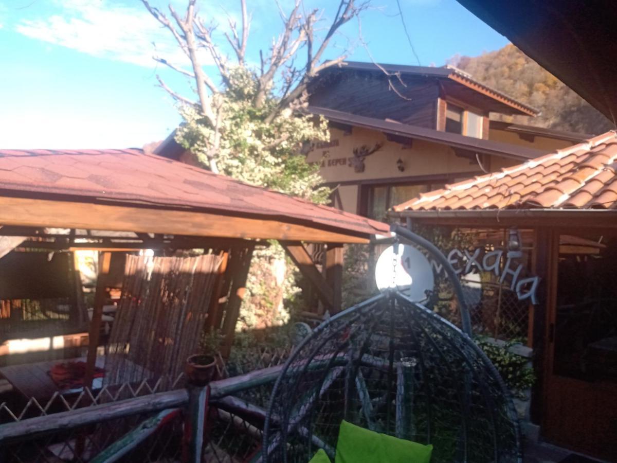 Hotel Кръчмъ При Байката à Ribarica Extérieur photo